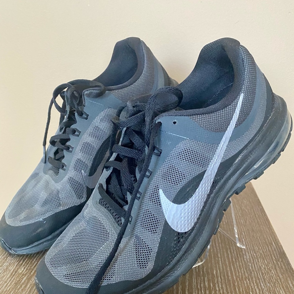 Nike Max Dynasty 2 Trainers
